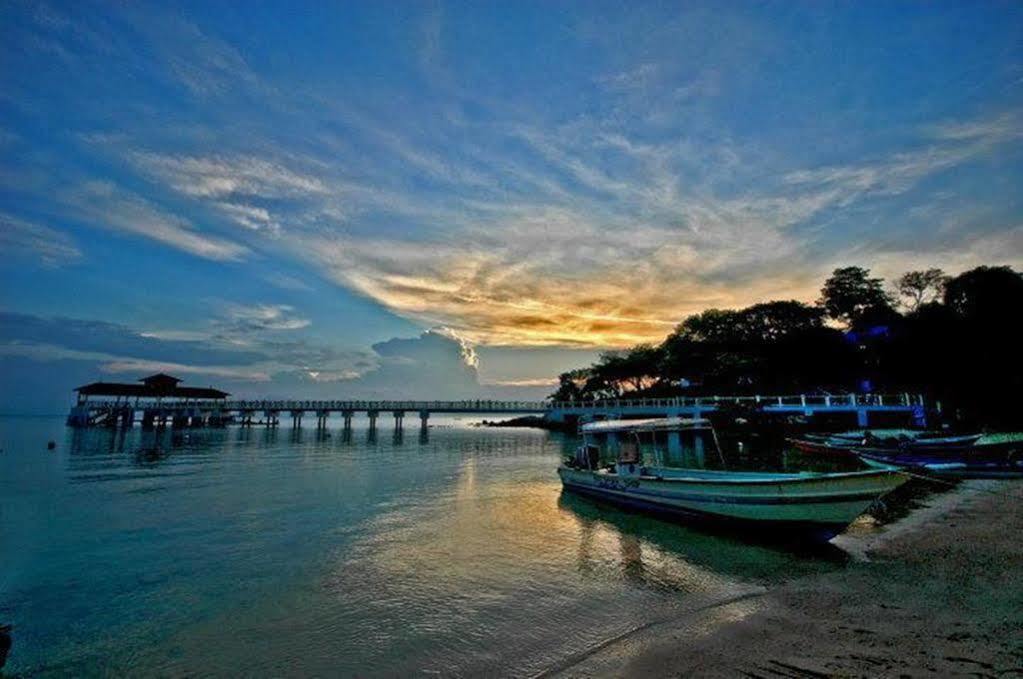 Shari La Island Resort Kampong Pasir Hantu Buitenkant foto